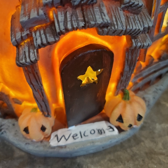 Viral Halloween! Pumpkin Haunted House-NWT - Picture 4 of 6